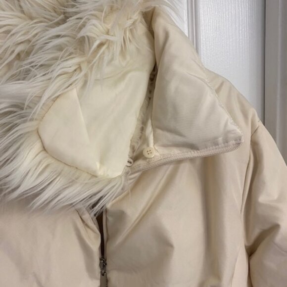 Guess Ivory Puffer Jacket with removable faux-fur collar Size L - Picture 7 of 9